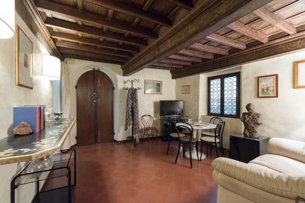 Renaissance Apartment Firenze Esterno foto